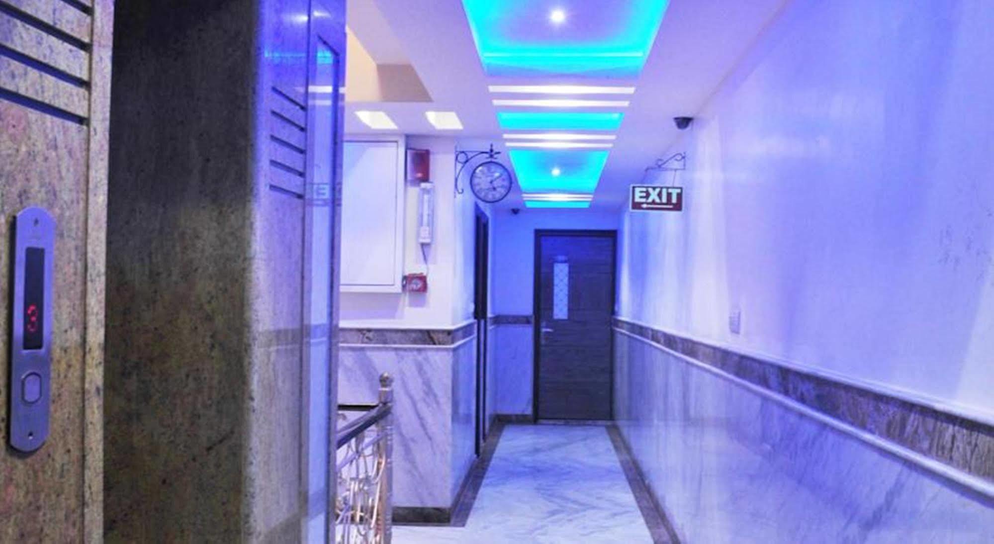 Hotel Stay Well Dx Új-Delhi Kültér fotó